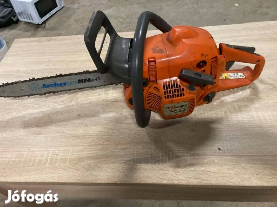 Husqvarna benzines láncfűrész! (435)