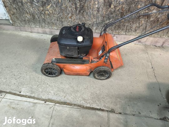 Husqvarna fűnyíró 4LE