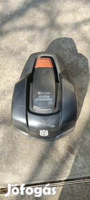 Husqvarna fűnyíró robot eladó.