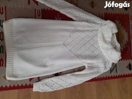 Husszu pulcsi eladó