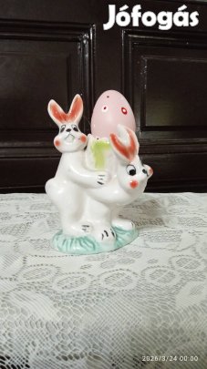 Húsvéti csodaszép hibátlan dekorációk kézzel festett fatojással 