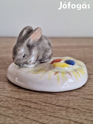 Húsvéti nyuszis porcelán figura nipp
