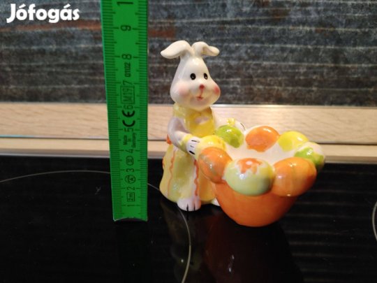 Húsvéti porcelán nyuszi tojástartó