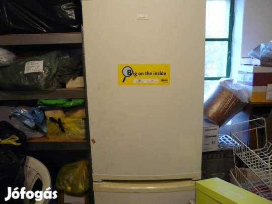 Hűtő_Fagyasztó_Fagyasztós-Hűtő_Zanussi_Alul fagyasztós_175 cm magasg