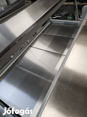Hűtőpult csemegepult