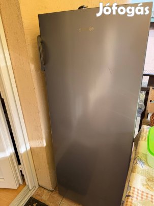 Hűtőszekrény 242 liter