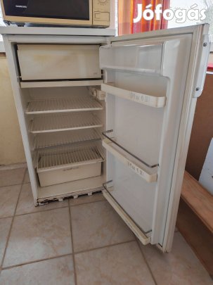 Hűtőszekrény