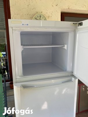 Hűtőszekrény
