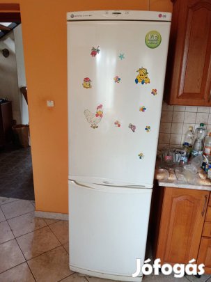 Hűtőszekrény fagyasztóval. tv