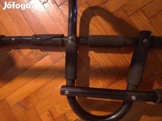 Húzódszkodó, ajtó nyíláshoz akasztható