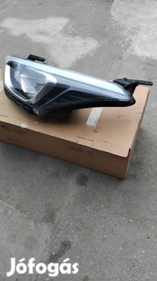 Hyndai I20 fényszoró