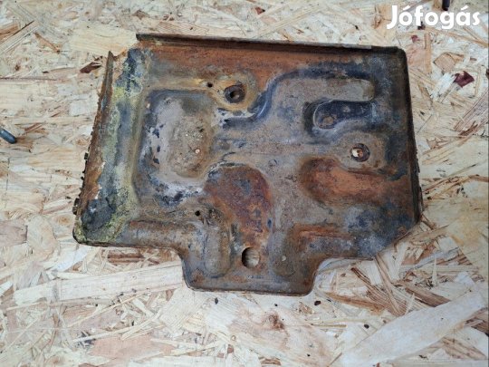 Hyundai Coupe (1997-2002) Akkumlátortartó