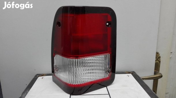 Hyundai Galloper hátsólámpa bal felső 1998 -> 2003