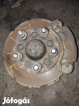 Hyundai H1 96-05 Bal Első Csonkállvány Kerékaggyal + Féknyereg