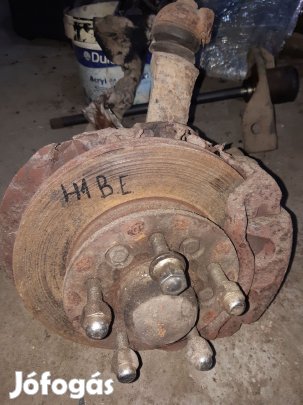 Hyundai H1 96-05 Bal Első Csonkállvány Kerékaggyal + Féknyereg