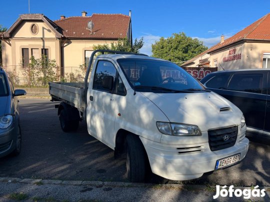 Hyundai H1 billenőplatós kisteherautó 1616 kg teherbírás