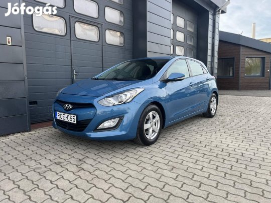 Hyundai I30 1.4i Travel Edition Szervizelt / 2....