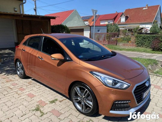 Hyundai I30 1.6 T-GDI vezetett szervízkönyv. gy...