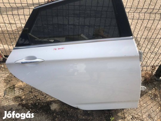 Hyundai I40 j.h.ajtó ,kis sérült