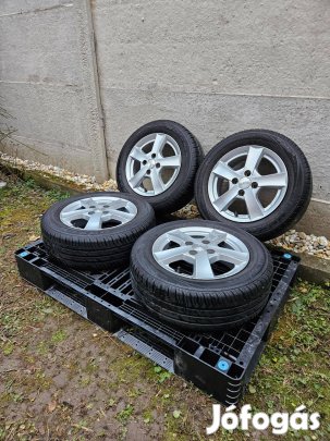 Hyundai/Kia/Suzuki/Toyota-ra alufelni szett nyári gumival (4x100)