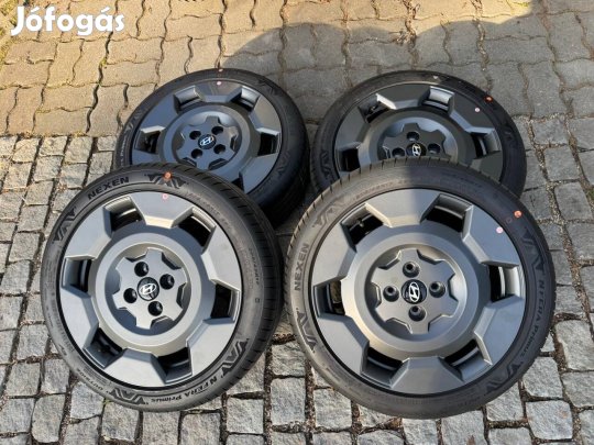 Hyundai R17 gyári alufelni 205/45 nyárigumival