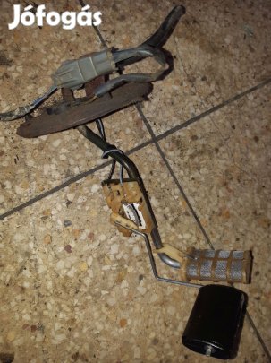 Hyundai Santa Fe Üzemanyag Szintjelző