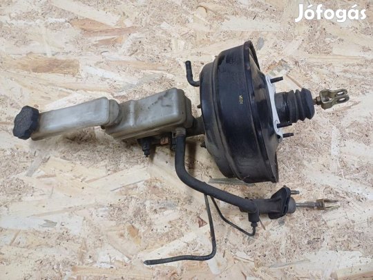 Hyundai Trajet (2001-2008) Fékrásegítő