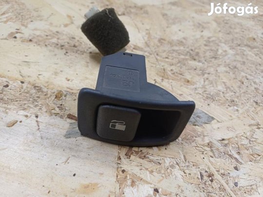 Hyundai Trajet (2001-2008) Tank Ajtó Nyitó Kapcsoló