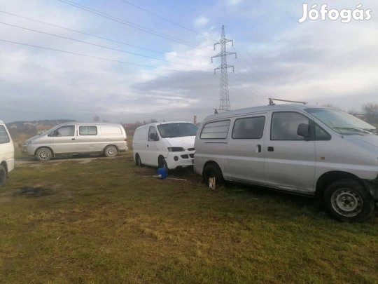 Hyundai h1 2.5 D alkatrészek eladó