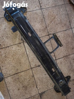 Hyundai i20 Első Lökhárító Merevítő