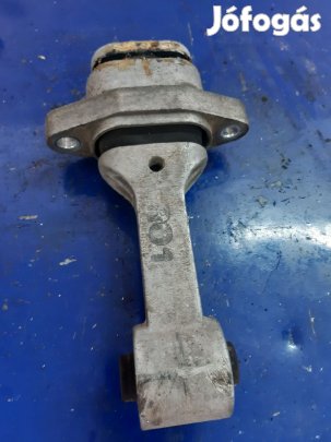 Hyundai i20 Motortartó Bak