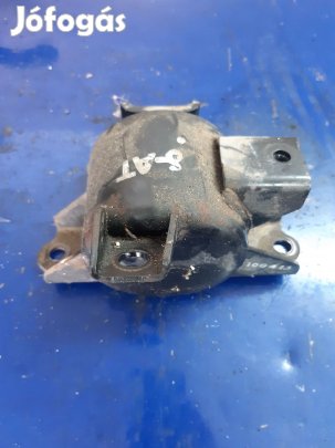 Hyundai i20 Motortartó Bak