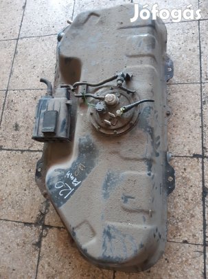 Hyundai i20 Üzemanyag Tank + Üzemanyag Szintjelző