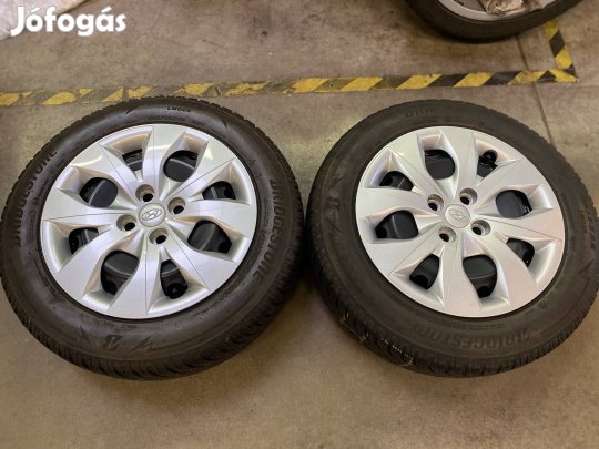 Hyundai i20 gyári 15"-os kerék szett 185/65R15 Tpms-sel