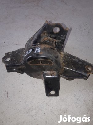 Hyundai i30 Bal Motortartó Bak