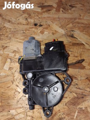 Hyundai i30 Jobb Hátsó Ablakemelő Motor