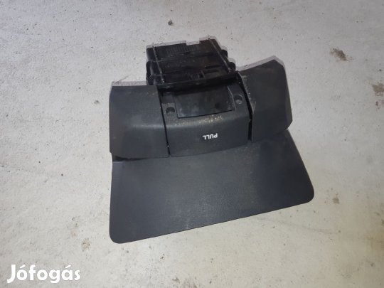 Hyundai i30 Tároló Rekesz