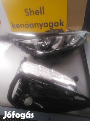 Hyundai i30jobb első lámpa, irányjelzösmenetfény kerettel eg,ben eladó