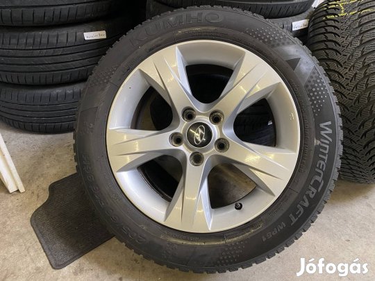 Hyundai i40 gyári alufelni szett 205/60R16 Kumho téli gumikkal