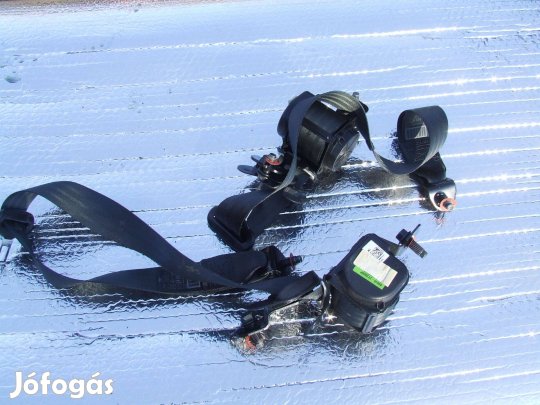 Hyundai ix35 hátsó biztonsági öv pár egyben