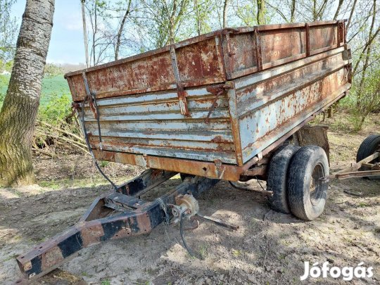 IFA egy tengelyes billencs pótkocsi mtz traktor