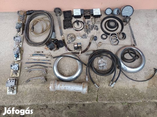 IFA teherautó alkatrészek.