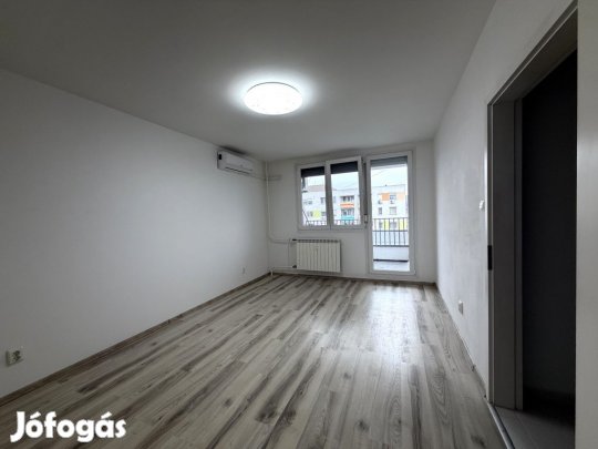 III. Kerület, Hadrianus utca, 50 m2-es, társasházi lakás, 2 szobás