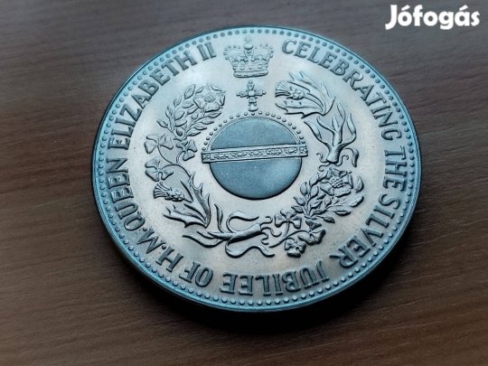II.Erzsébet Angol királynő 1952-1977 jubileumi emlékéreme