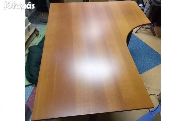 IKEA Galant íróasztal minőségi fa, acél lábak