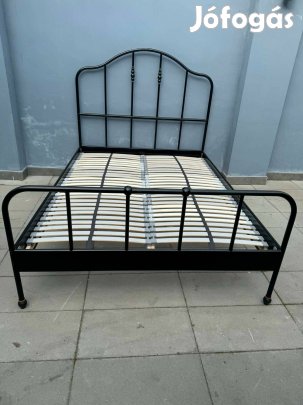 IKEA Klasszikus ágykeret és matraccal