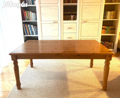 IKEA dohányzóasztal