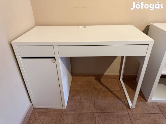 IKEA fehér íróasztal