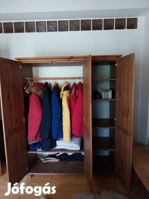 IKEA háromajtós fa szekrény