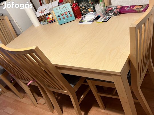IKEA meghosszabítható étkezőasztal székekkel